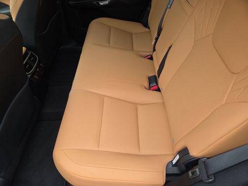 Certified 2024 Lexus RX 350 Premium w/ Accessory Package (Z1) image 22