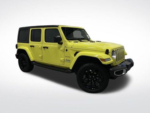 Used 2023 Jeep Wrangler Unlimited Sahara w/ Cold Weather Group image 40