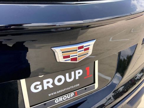 Used 2023 Cadillac XT4 Luxury w/ Cold Weather Package FWD image 31