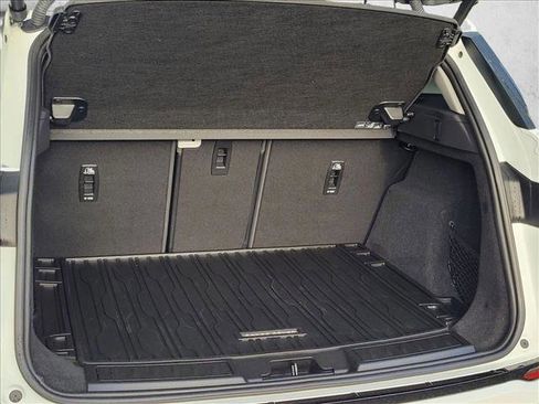 Used 2024 Land Rover Range Rover Evoque S image 6