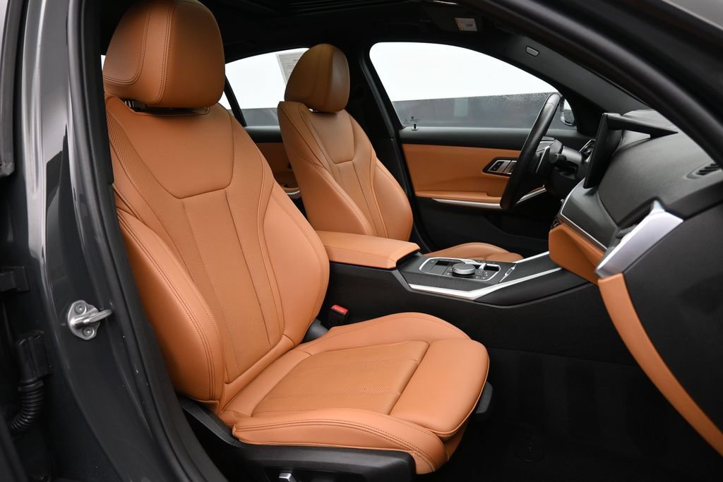 Used 2023 BMW 330i xDrive Sedan w/ Premium Package AWD/4WD image 28