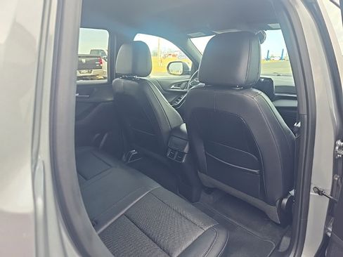 Used 2025 Chevrolet Equinox LT w/ Convenience Package II image 24