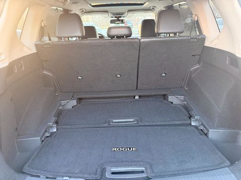 Used 2021 Nissan Rogue SL w/ Premium Package image 26