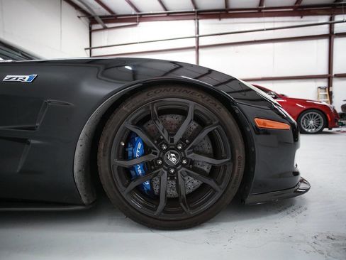 Used 2009 Chevrolet Corvette ZR1 w/ Preferred Equipment Group image 21