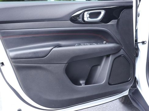 Used 2022 Jeep Compass Trailhawk image 13