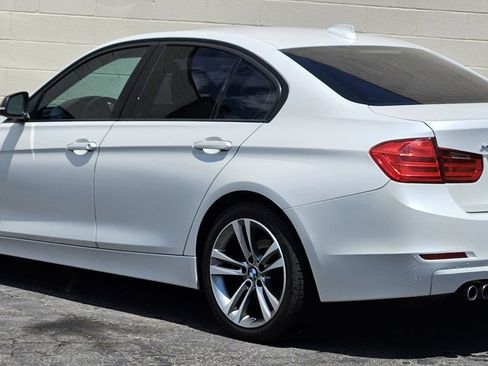 Used 2013 BMW 328i xDrive Sedan w/ Premium Pkg AWD/4WD image 3