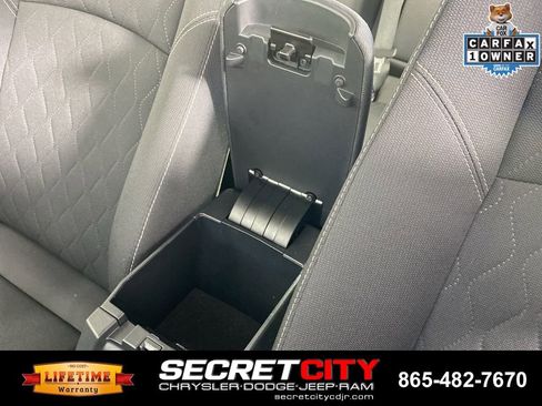 Used 2025 Toyota Corolla LE FWD image 25