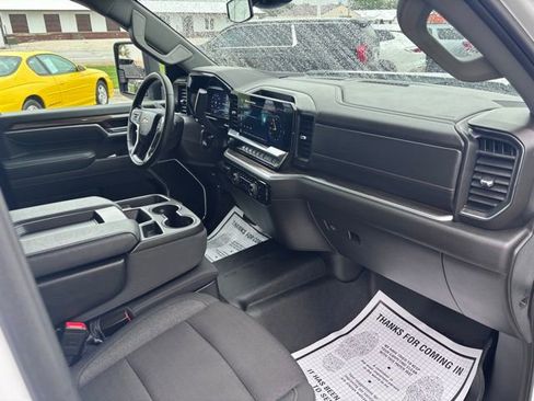 Used 2025 Chevrolet Silverado 2500 LT AWD/4WD image 35