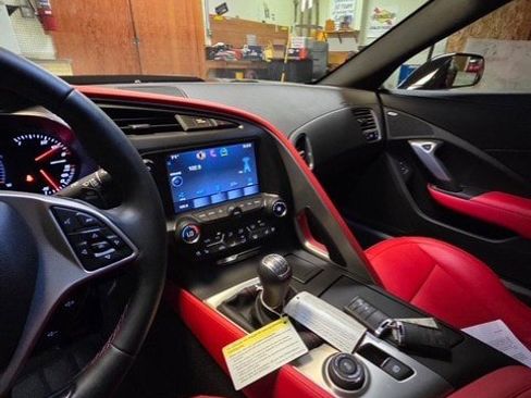 Used 2015 Chevrolet Corvette Z06 w/ 2LZ Preferred Equipment Group image 5