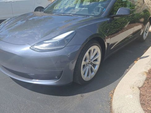 Used 2023 Tesla Model 3 Standard Range RWD image 1