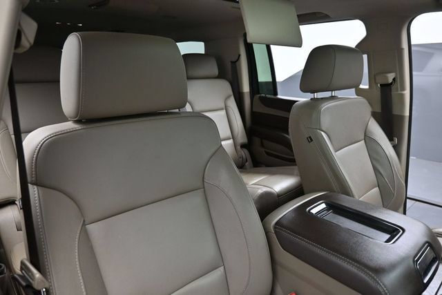 Used 2019 Chevrolet Suburban LT AWD/4WD image 35
