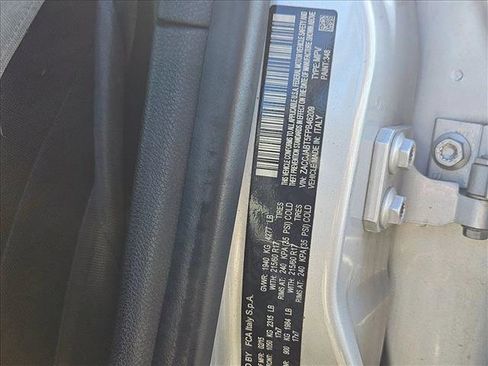 Used 2015 Jeep Renegade Latitude w/ Popular Equipment Group image 22