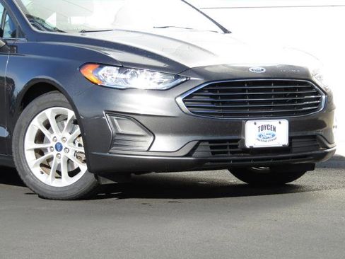 Used 2019 Ford Fusion SE image 5