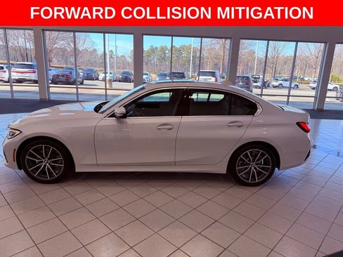 Used 2020 BMW 330i xDrive Sedan w/ Premium Package image 5