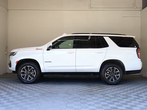 Used 2022 Chevrolet Tahoe Z71 w/ Luxury Package AWD/4WD image 7