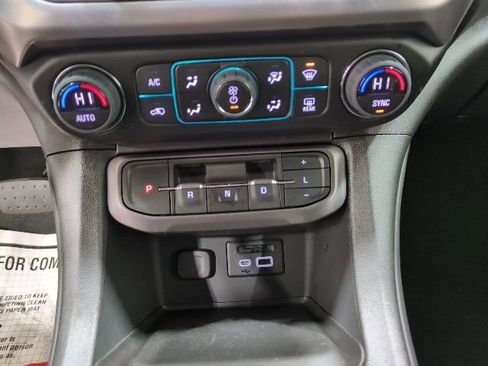 Used 2023 GMC Acadia AT4 image 15