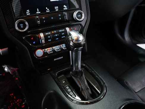 Used 2017 Ford Mustang Premium image 21