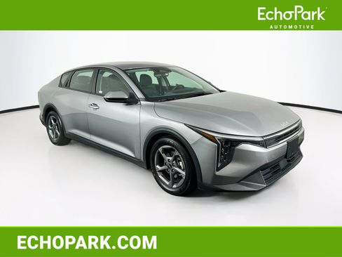 Used 2025 Kia K4 FWD image 1