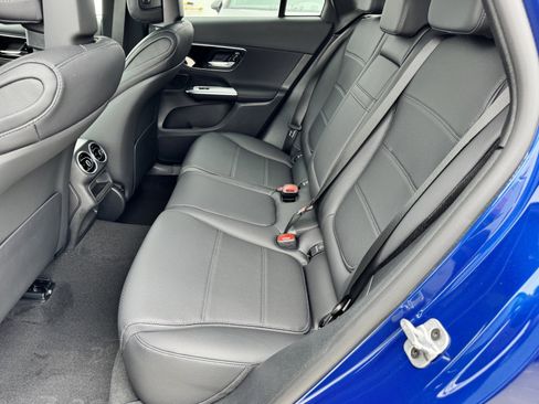 New 2025 Mercedes-Benz GLC 300 4MATIC image 31