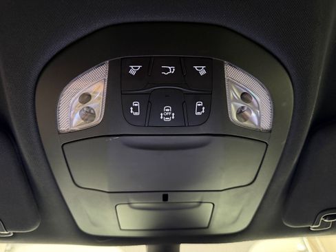 Used 2025 Chrysler Pacifica Select FWD image 28