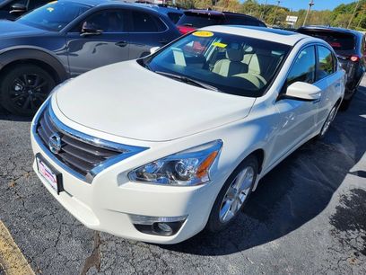 Used 2015 Nissan Altima 2.5 SL w/ Technology Package