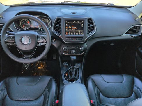 Certified 2023 Jeep Cherokee Altitude Lux w/ Lux Elite Package AWD/4WD image 14