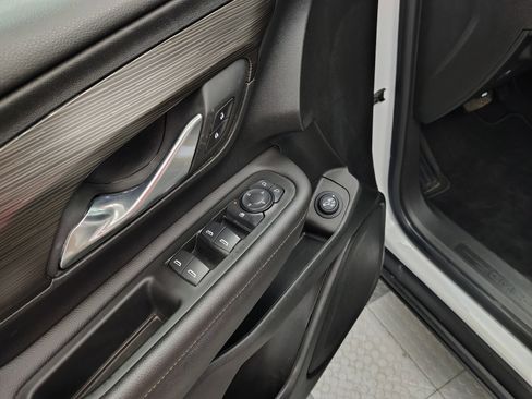 Used 2022 GMC Terrain SLE w/ Driver Convenience Package AWD/4WD image 21