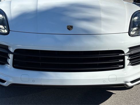 Used 2022 Porsche Cayenne image 12