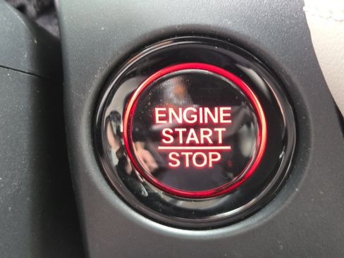 Used 2023 Honda HR-V LX image 34