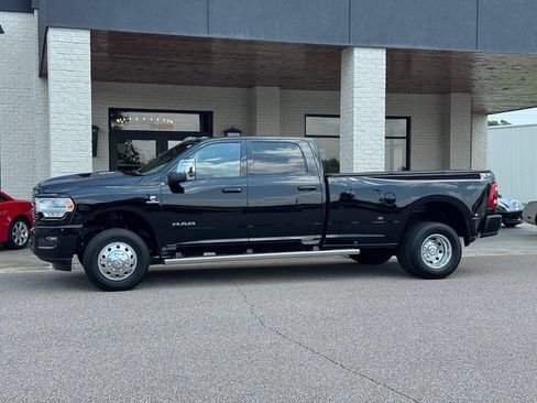Used 2024 RAM 3500 Laramie w/ Sport Appearance Package AWD/4WD image 6