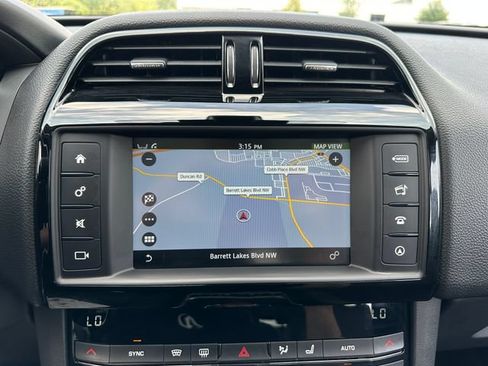 Used 2018 Jaguar F-PACE Premium AWD/4WD image 24