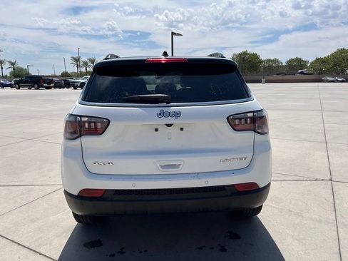 Used 2025 Jeep Compass Limited AWD/4WD image 10