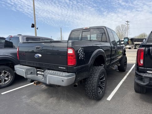 Used 2015 Ford F250 XLT w/ Advanced Security Group AWD/4WD image 3