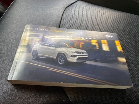 Used 2023 Jeep Compass Limited image 36