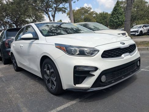 Used 2020 Kia Forte LXS FWD image 4