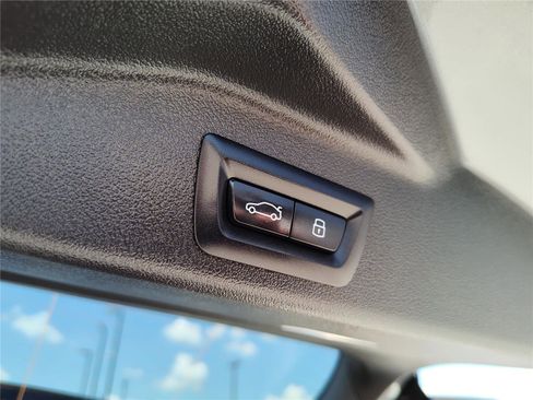 Certified 2025 BMW X5 xDrive40i image 8