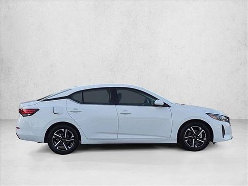 Used 2025 Nissan Sentra SV FWD image 4