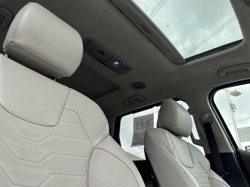 Used 2021 Kia Telluride SX w/ SX Prestige Package AWD/4WD image 22