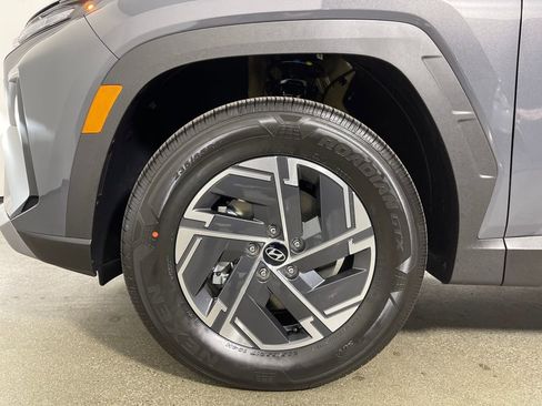 New 2026 Hyundai Tucson Blue SE image 11
