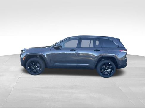 New 2026 Jeep Grand Cherokee Limited w/ Limited Altitude Package RWD image 8