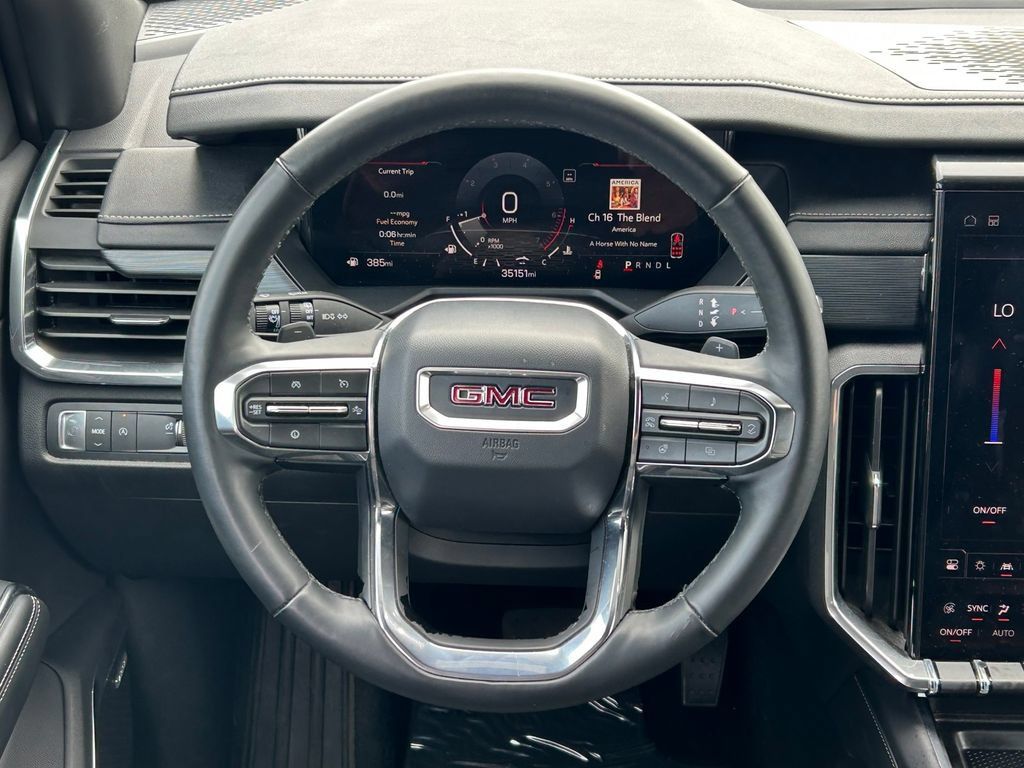 Used 2025 GMC Acadia Elevation FWD image 40