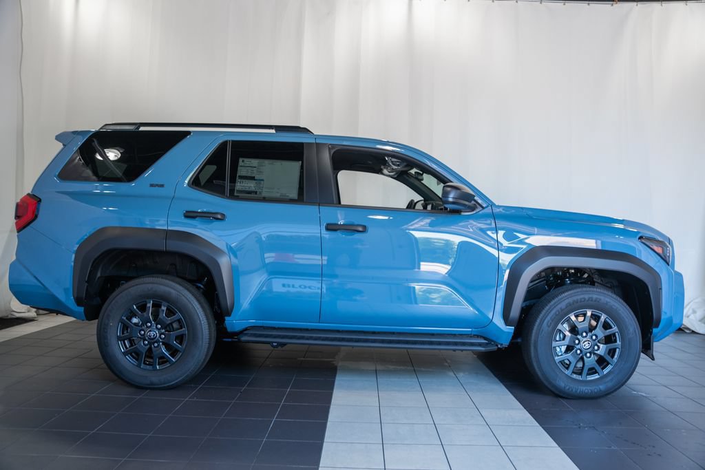 New 2026 Toyota 4Runner SR5 AWD/4WD image 3