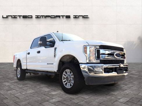 Used 2019 Ford F250 XLT w/ Snow Plow Prep Package AWD/4WD image 9