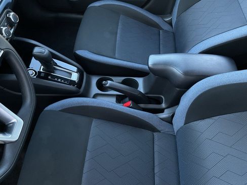 Used 2025 Nissan Versa SV image 30