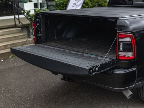 Used 2023 RAM 3500 Limited AWD/4WD image 9