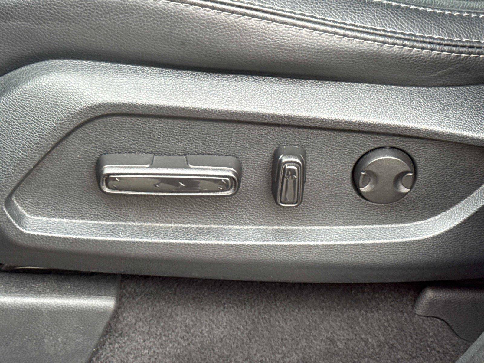 Certified 2023 Honda Pilot Touring image 22