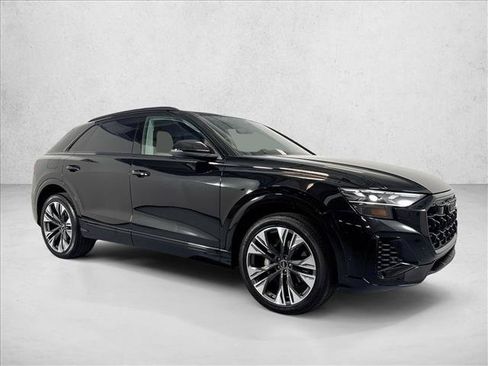 Used 2025 Audi Q8 Premium Plus w/ Premium Plus Package AWD/4WD image 3