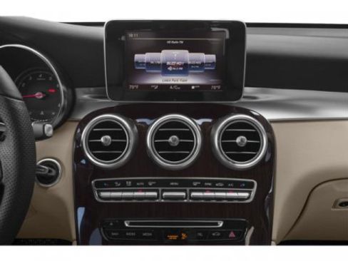 Used 2019 Mercedes-Benz GLC 300 4MATIC image 10