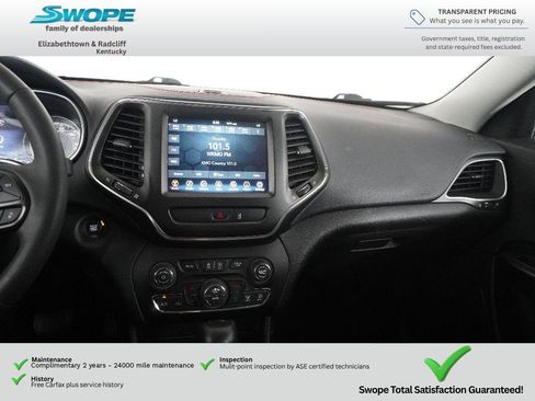 Used 2022 Jeep Cherokee Trailhawk w/ Technology Group B AWD/4WD image 19