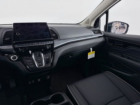 New 2026 Honda Odyssey Elite image 24
